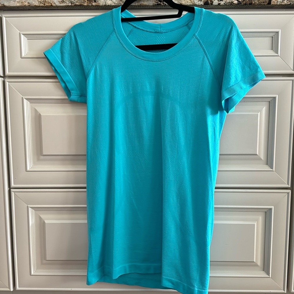 Lululemon shirt